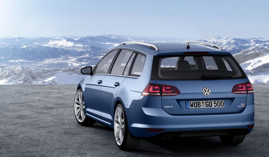  Volkswagen Golf Variant TSI BlueMotion 2013 года  (фото 12 из 17)